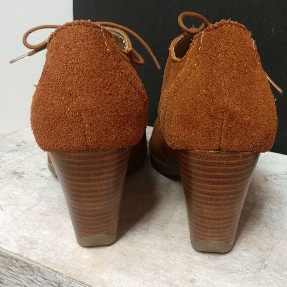 👍 Rust Colored Suede Booties Size 6.5.  Retro 70 s look!  A6 - Picture 3 of 4